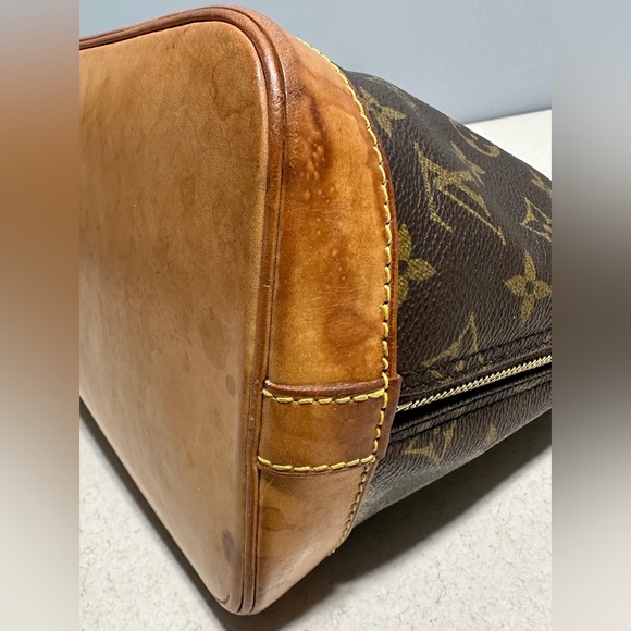 Louis Vuitton Alma PM Monogram Canvas Leather - Picture 8 of 14